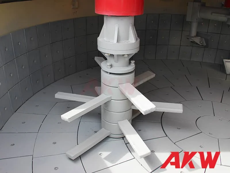 Planetary mixer with fast flying knife